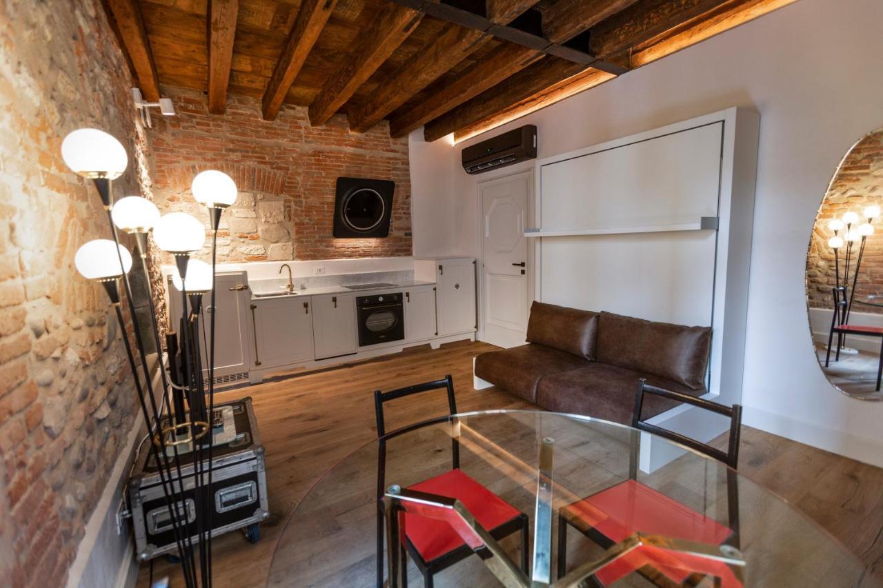 Residenza Palazzo Brenzoni Apartment เวโรนา ภายนอก รูปภาพ