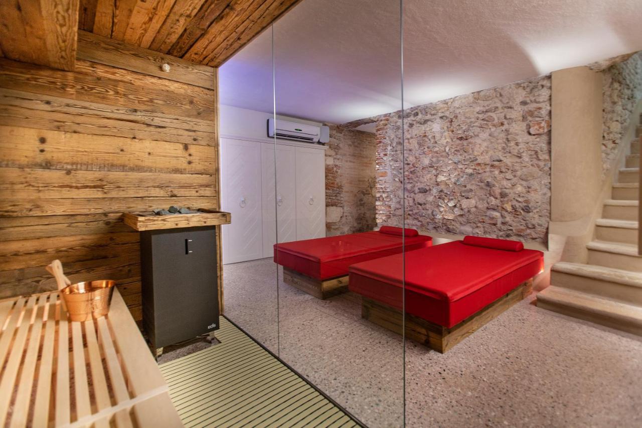 Residenza Palazzo Brenzoni Apartment เวโรนา ภายนอก รูปภาพ