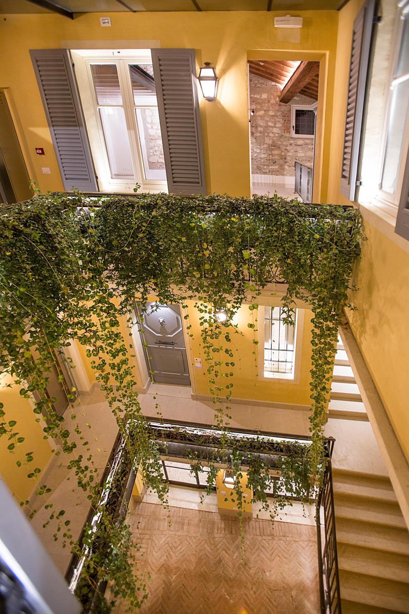 Residenza Palazzo Brenzoni Apartment เวโรนา ภายนอก รูปภาพ